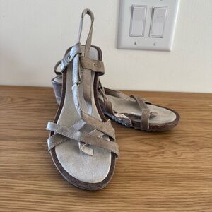 Merrell Taupe Women's Sandals